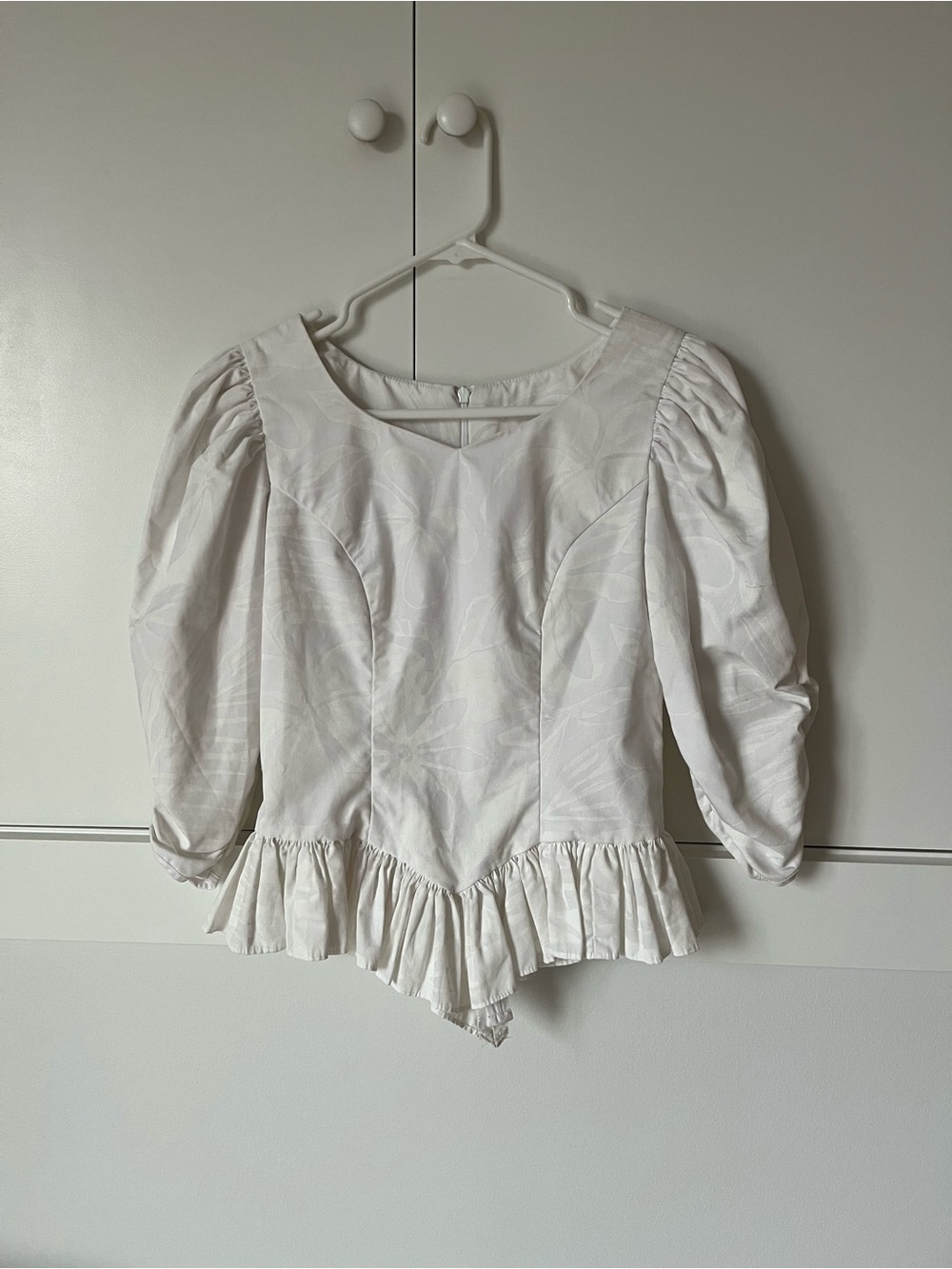 Women's White Puff Sleeve Ruffle Hem Top
